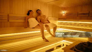 熬夜党自救指南：解锁足底按摩，拯救你的黑眼圈和爆痘脸！ 图片